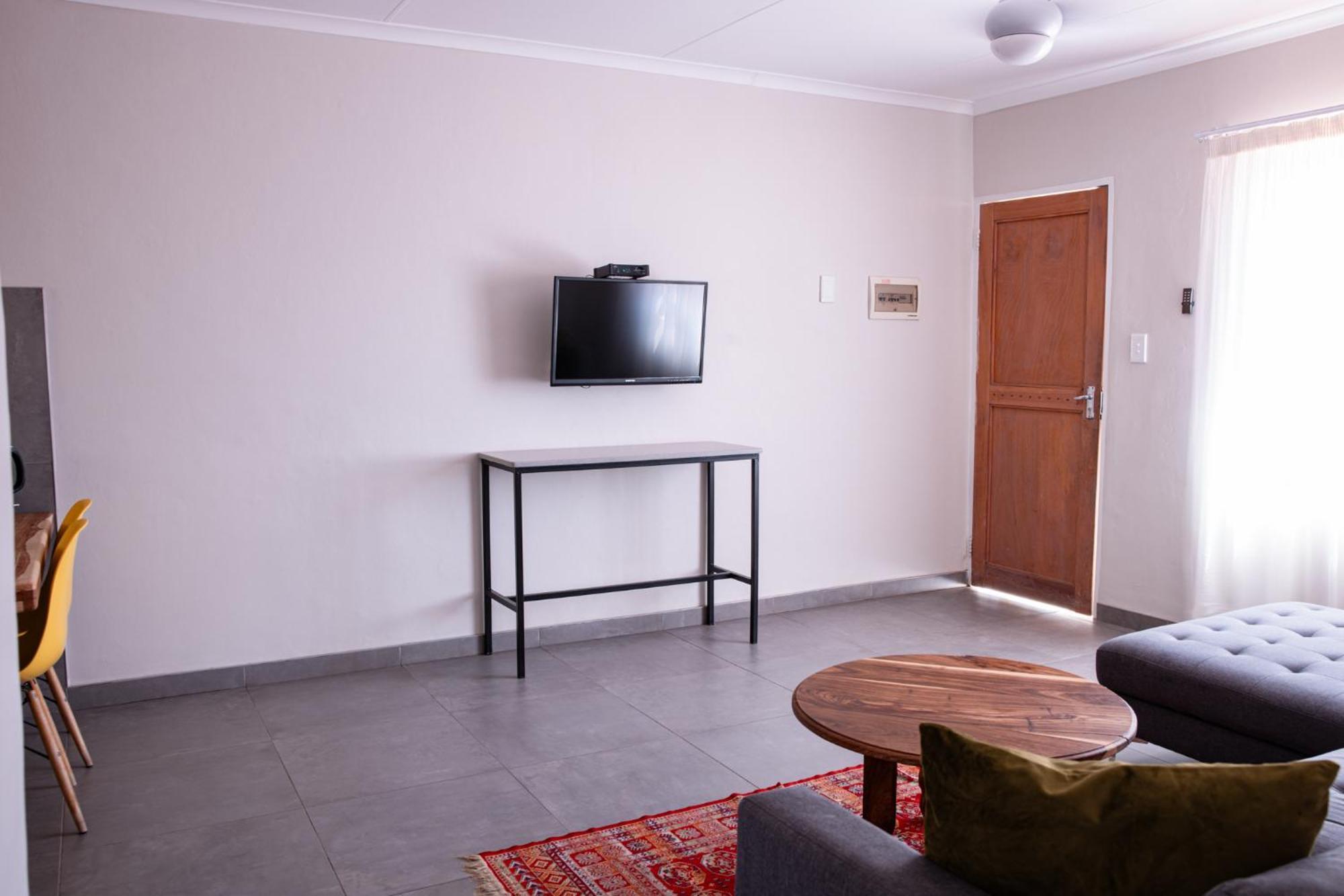 ويندهوك Emerald Bed&Breakfast المظهر الخارجي الصورة